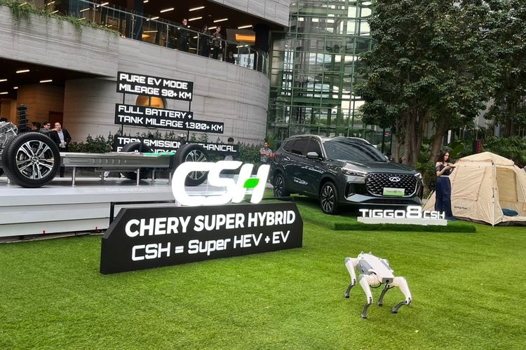 SUV 7-penumpang, Mitsubishi Destinator, Chery Tiggo 8 CSH, Fitur Keselamatan Canggih, Perbandingan Mitsubishi Destinator dan Chery Tiggo 8 CSH, Destinator Dikenalkan sebagai Basis Produksi Utama di Indonesia, Dimensi yang Menawarkan Kenyamanan Lebih, Performa Mesin yang Handal, Efisiensi Bahan Bakar yang Menjanjikan, Interior Modern dan Fitur Kenyamanan, Fitur Keselamatan yang Canggih, Layanan Purna Jual yang Menarik, Harga yang Belum Diumumkan, Kesimpulan