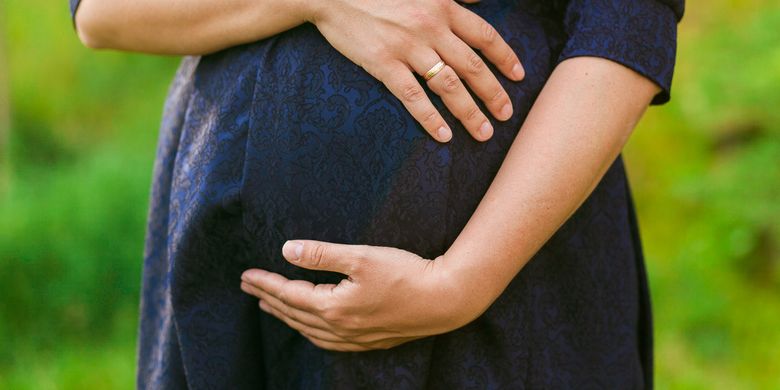 bayi tabung, Kapan Usia Terbaik untuk Program Bayi Tabung? Ini Kata Dokter, Mengapa usia muda lebih diuntungkan?, Rentang usia yang paling banyak menjalani IVF, Peluang keberhasilan menurun seiring bertambahnya usia, Usia 35 keatas tetap bisa IVF, asal paham risikonya