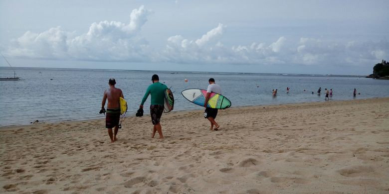 pantai di Bali, Bali, ramah anak, 5 Pantai Ramah Anak di Bali, Ombaknya Tenang, Cocok untuk Liburan Keluarga, 1. Pantai Mengiat, Nusa Dua, 2. Pantai Geger, Nusa Dua, 3. Pantai Tanjung Benoa, 4. Pantai Sawangan, Nusa Dua, 5. Pantai Melasti Ungasan