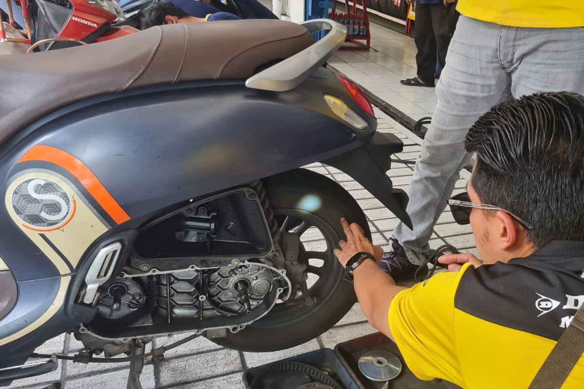 Ban Motor, Masuk Musim Hujan, Periksa dan Ganti Ban Motor Sebelum Bepergian