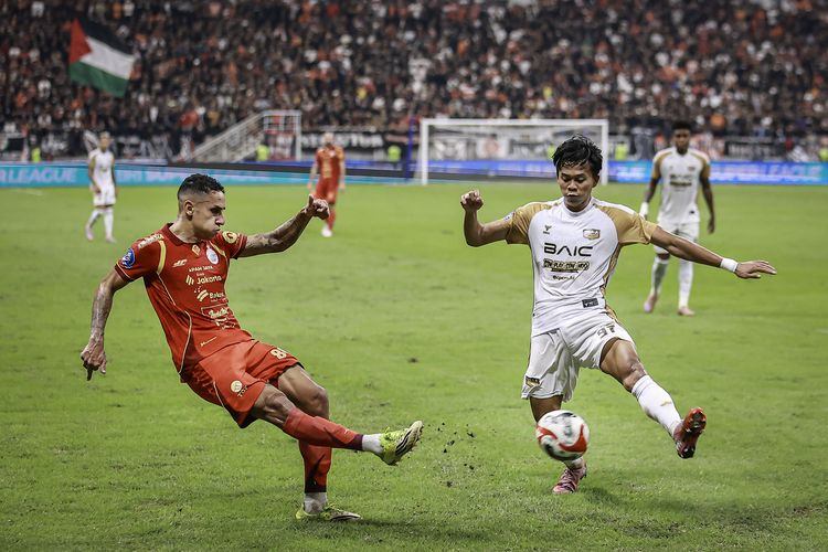 Dewa United, Persib, Jan Olde Riekerink, Malut United, Bojan Hodak, Borneo FC, Persija, Dewa United Vs Persib, Rekor 15 Laga Tanpa Kalah Maung Diuji