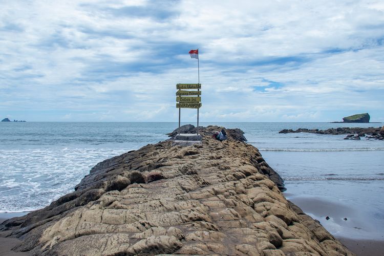 Pantai Watu Ulo, Pantai Papuma, Masuk Pantai Papuma dan Watu Ulo di Jember Bakal Cuma Sekali Bayar Rp 12.5000