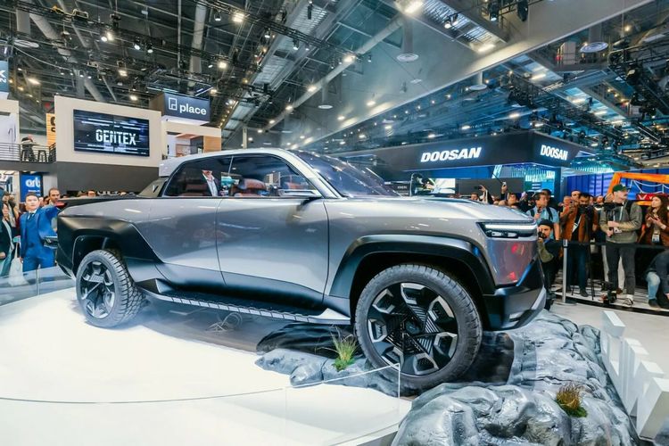 Toyota, Lepas, mobil listrik, GJAW, Suzuki, pameran otomotif, mobil baru, lepas, GJAW 2025, Deretan Mobil Baru yang Siap Debut di GJAW 2025