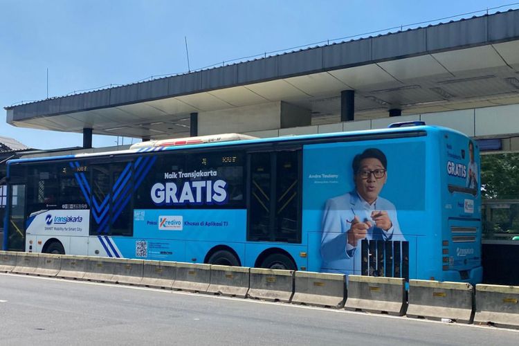Transjakarta, Ayu Wardhani, cuaca ekstrem, Klarifikasi Transjakarta Terkait Video Bus Kebanjiran di Jakarta