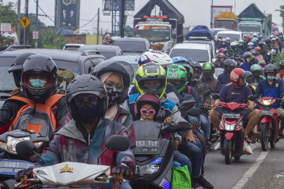 Daftar Jalur Alternatif Mudik Lebaran 2026 di Jawa Barat, Hindari Titik Macet Ini, Jalur Mana Saja yang Diprediksi Mengalami Kemacetan?, Apa Saja Jalur Alternatif di Wilayah Utara?, Bagaimana Jalur Alternatif di Wilayah Tengah?, Apa Pilihan Jalur Alternatif di Wilayah Selatan?