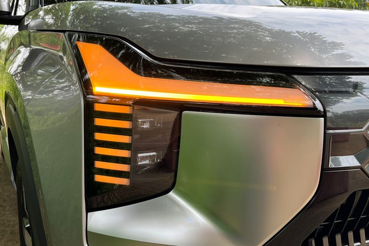 Mitsubishi Destinator, fitur mitsubishi destinator, Fitur Mitsubishi Destinator saat hujan, Fitur Ini Berguna buat Pengemudi Destinator Saat Kondisi Hujan, Visibilitas baik, Wiper Otomatis, Defogger, Drive Mode Wet, Drive Mode Mud, Active Yaw Control (AYC)