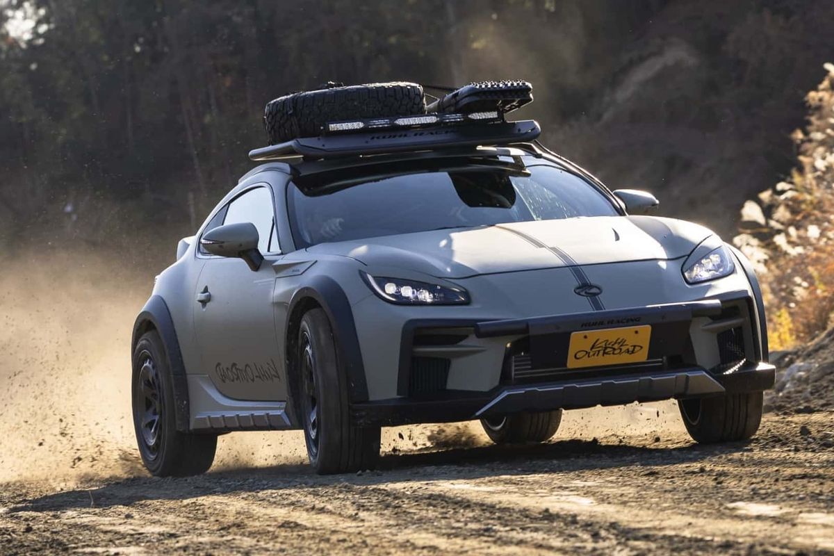 Mobil sport, off-road, GR86, aspal, Tokyo Auto Salon 2026, Modifikasi Toyota GR86: Sedan Sport Siap Reli