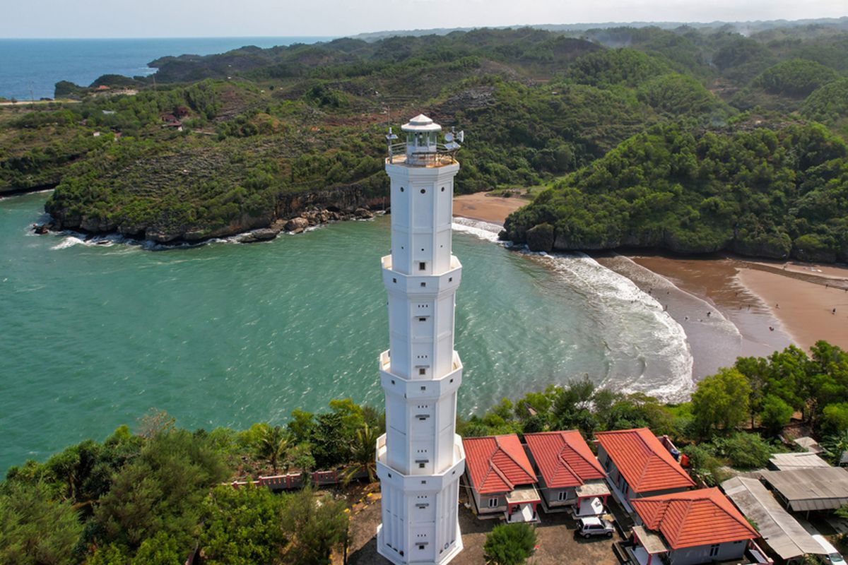 Pantai Baron, wisatawan, Kawasan Pantai Baron Gunungkidul Mulai Terapkan Pembayaran Non Tunai