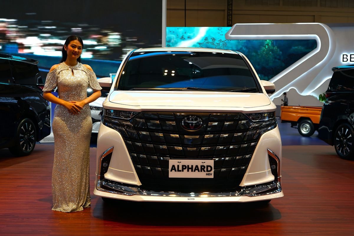 Nataru, sewa mobil, MPV premium, harga, Mau Sewa Mobil MPV Premium Saat Libur Nataru? Cek Tarif dan Paketnya