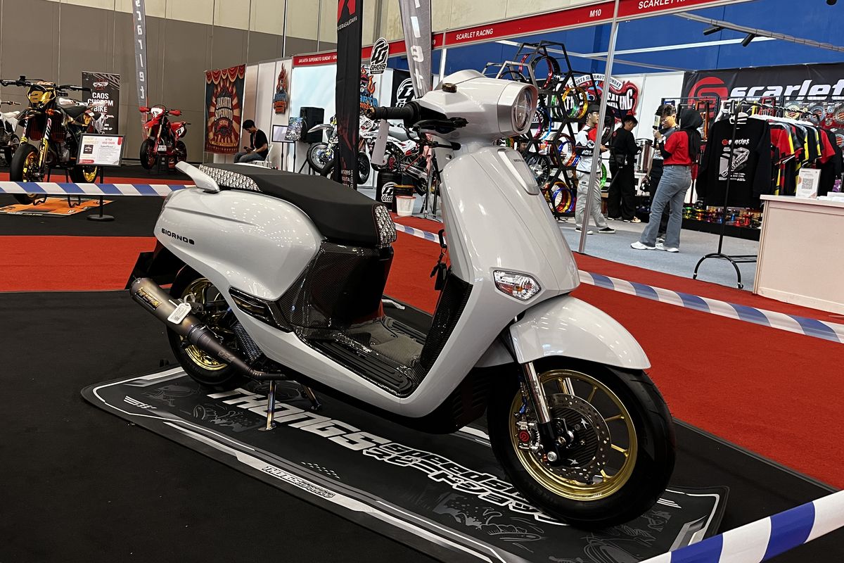 Modifikasi motor, Honda Giorno, IMOS 2025, skutik neo klasik, Honda Giorno: Paduan Klasik dan Modifikasi Menarik di IMOS 2025