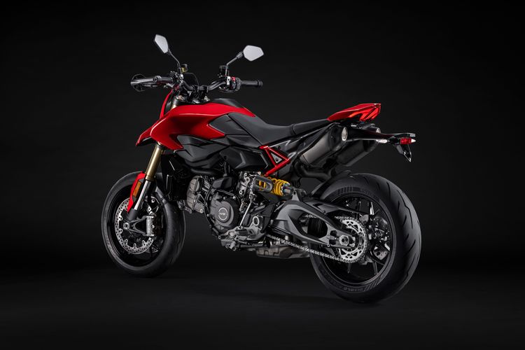 Hypermotard, Ducati, Hypermotard V2, motor baru, Ducati hypermotard, ducati, hypermotard, Hypermotard V2 SP, Ducati Hypermotard V2 Meluncur, Lebih Ringan dan Semakin Bertenaga