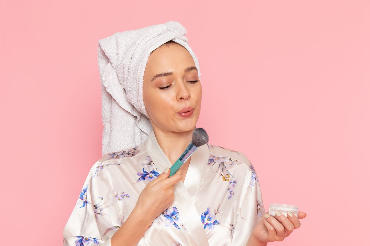 sunscreen, kadar SPF, kosmetik mengandung sunscreen, Apakah Kosmetik dengan SPF Cukup untuk Melindungi Kulit dari Sinar UV?