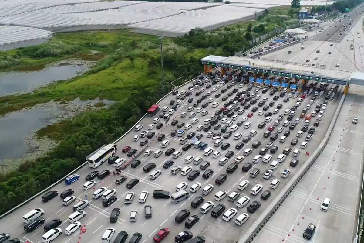 lalu lintas, Jabotabek, kendaraan, Trans-Jawa, 5,8 Juta Kendaraan Lintasi Jalan Tol Jasa Marga Selama Libur Nataru