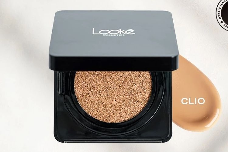 Klavuu Actress Backstage Boosting Cushion Fixing, 9 Rekomendasi Cushion untuk Lebaran yang Tahan Lama dan Anti Luntur, 1. Looke Holy Flawless BB Cushion, 2. Klavuu Actress Backstage Boosting Cushion Fixing, 3. Wardah Colorfit Perfect Glow Cushion, 4. ESQA Flawless Cushion Serum SPF 50+ PA+++ Satin, 5. Guele BARE Cushion, 6. Make Over Powerstay Sync Matte Cushion, 7. Skintific Perfect Stay Velvet Matte Cushion Foundation, 8. Trueve Velvet Hi-Cover Mesh Cushion, 9. Goute Goucushion Cover 4 Matte