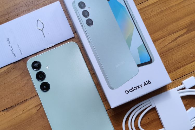 Samsung Galaxy, Apple, iPhone 16, Counterpoint Research, 10 HP Terlaris Dunia 2025, Isinya Cuma Dua Merek Ini, Daftar 10 HP terlaris dunia 2025 , iPhone 16 paling laris , Samsung Galaxy A dan S series masuk daftar, Flagship makin dominan di 2026?