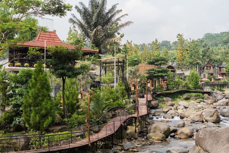 penginapan, Sentul, 5 Tempat Staycation di Sentul Bogor, Cocok untuk Keluarga, 1. Tumbuhejo Campground &amp; Resto, 2. Tirta Arsanta, 3. Pendopo Ciherang, 4. KM Zero Resort Sentul, 5. Villa Rosomulyo Sentul