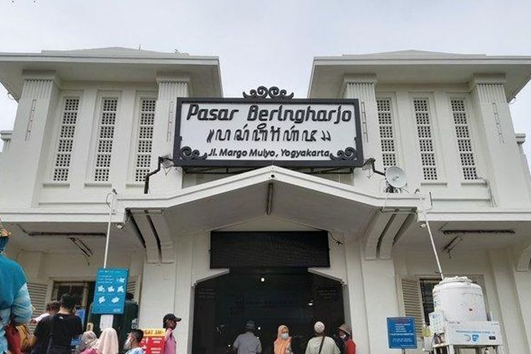 tempat wisata dekat stasiun jogja, wisata yogyakarta naik krl, liburan hemat jogja, destinasi dekat stasiun jogja, jalan-jalan naik krl, 10 Wisata di Yogyakarta yang Bisa Diakses Naik KRL, 1. Museum Benteng Vredeburg, 2. Diorama Arsip Jogja, 3. Pasar Beringharjo, 4. Taman Wanasutan Asri, 5. Biosfer 2 Camping Ground, 6. Embung Langensari, 7. Situs Warungboto, 8. Museum Sonobudoyo, 9. Keraton Yogyakarta, 10. Malioboro