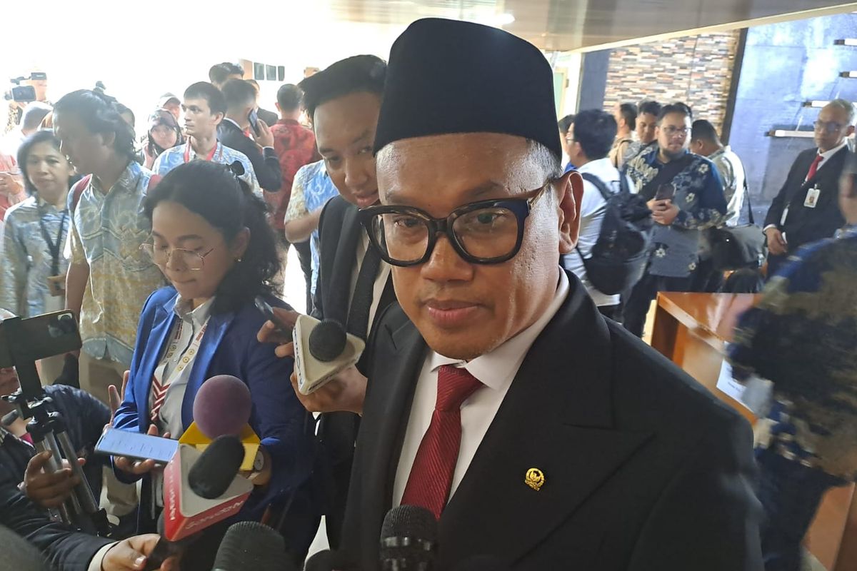 Uya Kuya, anggota DPR RI, surya utama, penonaktifan anggota dpr, Jejak Karier Uya Kuya, Entertainer Serbabisa hingga Kursi DPR, Kini Dinonaktifkan PAN
