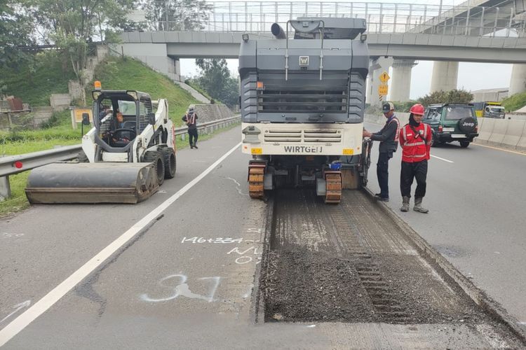 Tol Cipularang, rekonstruksi, Marka Jalan, Tol Padaleunyi, Rekonstruksi, Jasa Marga, Marka jalan, Pekerjaan jalan, Hati-hati, Banyak Pekerjaan Jalan di Tol Cipularang dan Padaleunyi