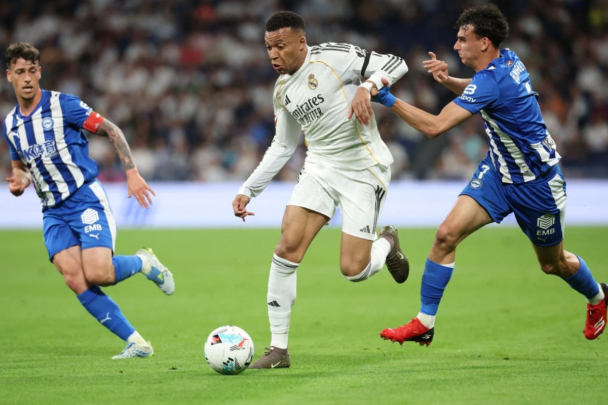 Cristiano Ronaldo, Real Madrid, Alfredo Di Stefano, Hugo Sanchez, Kylian Mbappe, LaLiga, Liga Champions, Harry Kane, Bayern Muenchen, Kylian Mbappe vs Cristiano Ronaldo: Siapa Unggul Usai 100 Laga di Real Madrid?