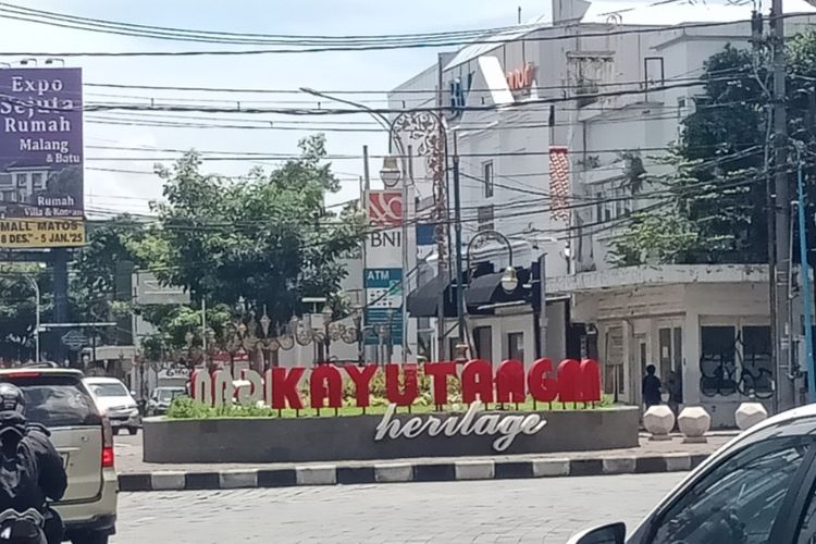 gratis, taman, tempat wisata, Kota Malang, Wisata Kota Malang, stasiun malang, wisata dekat Stasiun Malang, Kampung Warna Warni Jodipan, 11 Wisata Kota Malang yang Dekat Stasiun, Bisa Ditempuh Jalan Kaki, Alun-alun Tugu Malang, Trunojoyo Park, Kampung Biru Arema, Kampung Tridi, Kampung Warna-warni Jodipan, Kayutangan Heritage, Alun-alun Kota Malang, Taman Merbabu, Taman Slamet, Hutan Kota Malabar, Idjen Boulevard