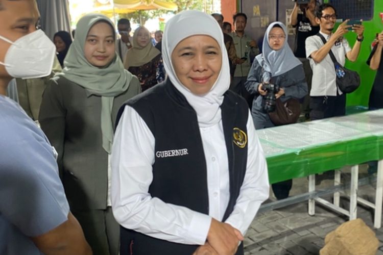 Khofifah, La Nyalla, Kasus dana hibah jatim, dana hibah jatim, Korupsi Dana Hibah, Apa Kaitan Abdul Halim, La Nyalla, dan Khofifah dalam Kasus Dana Hibah Jatim? Ini Penjelasan KPK, Abdul Halim Iskandar, La Nyalla Mahmud Mattalitti, Khofifah Indar Parawansa, 21 Tersangka dalam Kasus Korupsi Dana Hibah Jatim, Empat Tersangka Ditahan