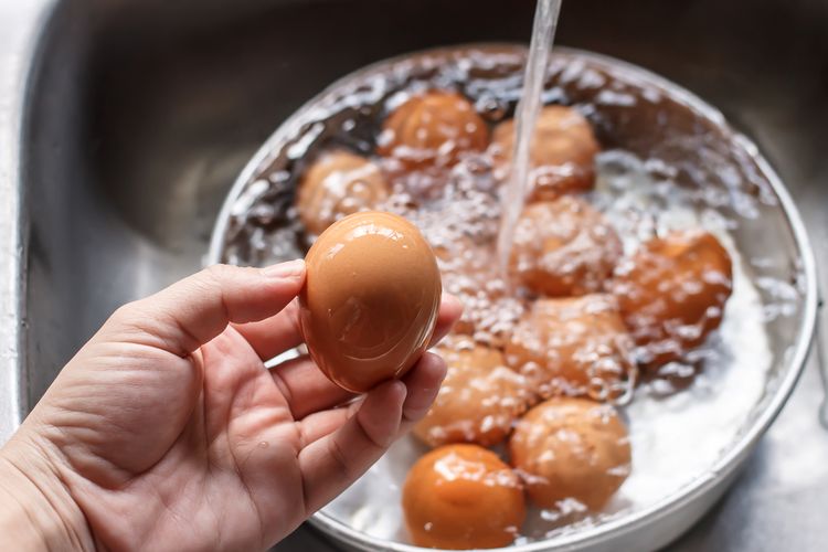 Apakah Telur Aneh Bertekstur Gel di Maluku Aman Dimakan? Ini Kata Chef