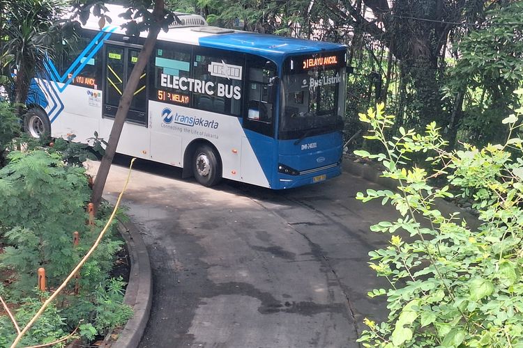 Transjakarta, Idul Adha 2025, transjakarta, PT Transjakarta, kendaraan bermotor, idul adha 2025, Penyesuaian Layanan Operasional Transjakarta saat Idul Adha 2025