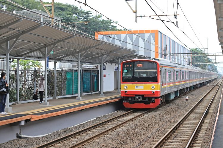 KRL baru, KAI Commuter Operasikan 96 KRL Baru, KAI Commuter Operasikan 96 KRL Baru, Tingkatkan Layanan dan Keamanan
