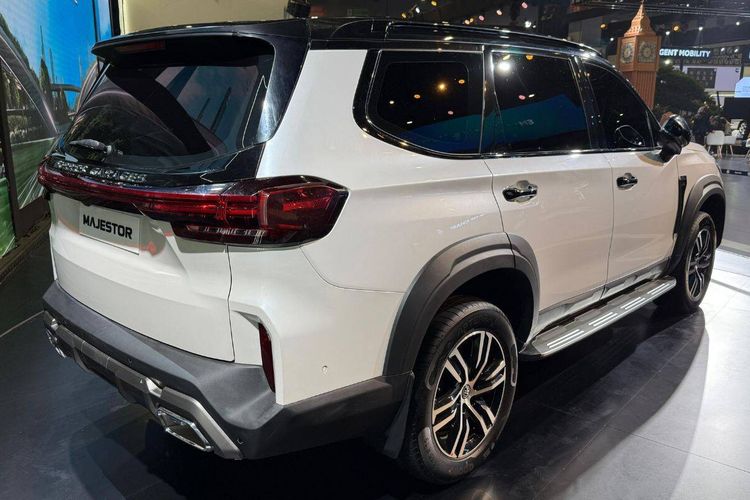Toyota Fortuner, Mitsubishi Pajero, MG Majestor, MG Majestor Siap Tantang Fortuner dan Pajero