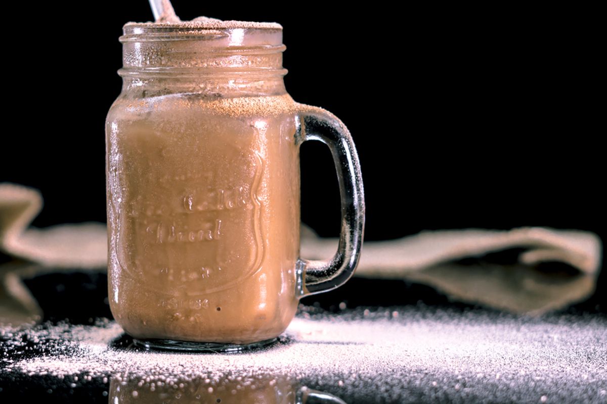 resep es kopi susu, cara membuat es kopi susu, resep es kopi susu creamy, es kopi tanpa mesin, Resep Kopi Susu Kekinian 3 Bahan, Simpel Tanpa Alat