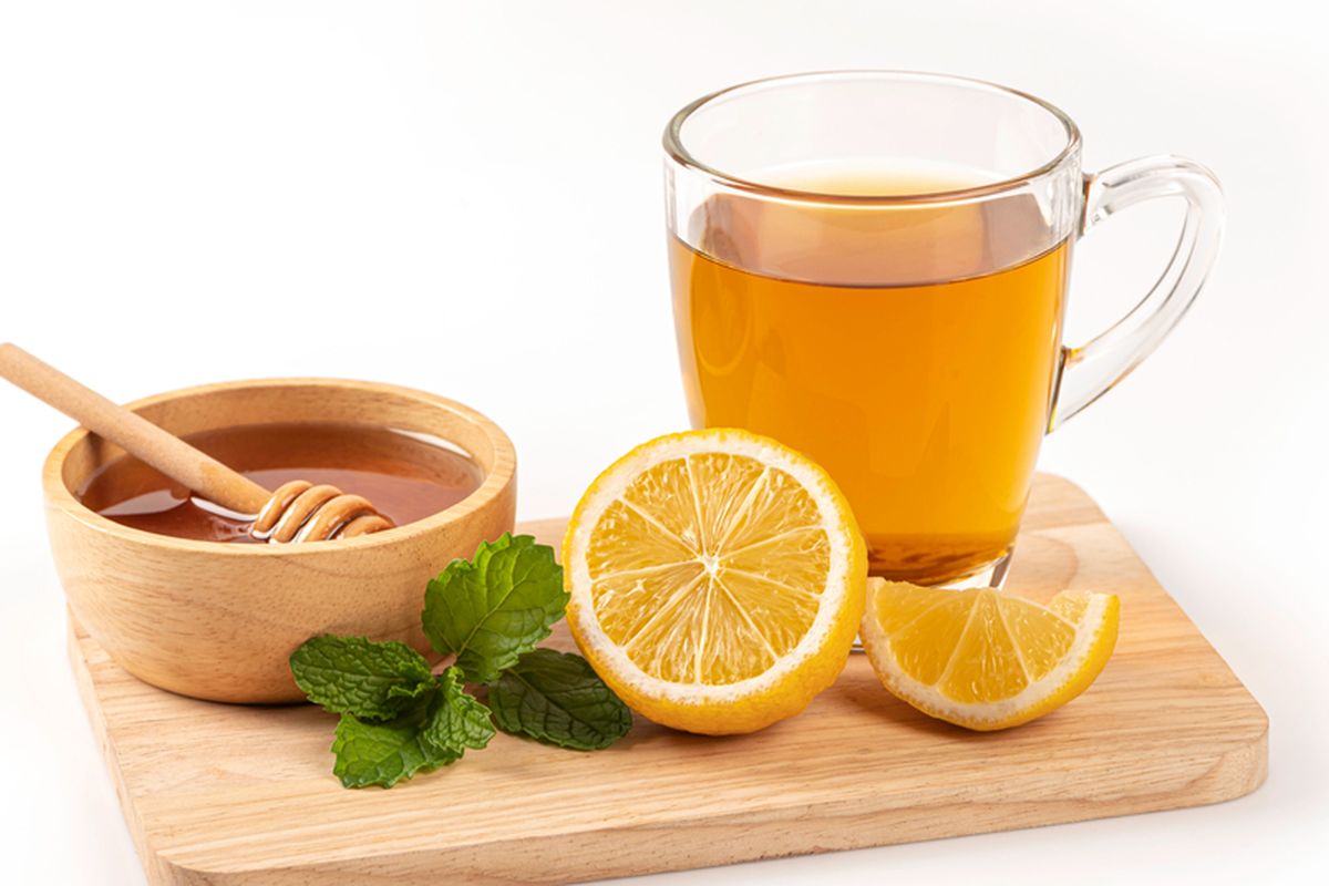 resep teh lemon hangat, resep teh lemon madu, resep teh lemon tea, cara membuat teh lemon hangat, resep minuman hangat untuk cuaca dingin, Resep Teh Lemon 4 Bahan untuk Hangatkan Badan Saat Cuaca Dingin