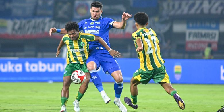 Super League, Persib, PSBS Biak, PSBS, HT Skor Persib Vs PSBS 0-0: Maung Bandung Ciptakan Banyak Peluang, Kadu Tampil Apik, Jalannya Pertandingan, Kadu Jadi Tembok Kokoh PSBS Biak, PSBS Biak Sesekali Mengancam, Susunan Pemain Persib Vs PSBS Biak