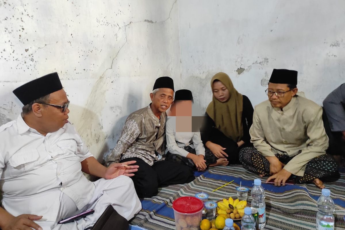 Demak, Jawa Tengah, guru madin Demak, berita Jateng, guru madin demak, guru madin demak didenda, guru Madin, guru madin ahmad zuhdi, Guru Madin Demak Tolak Pengembalian Uang Denda Rp 12,5 Juta: Saya Ikhlas Apa yang Sudah Keluar