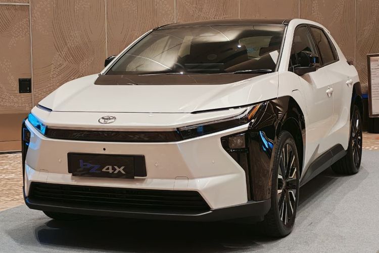 Toyota, kendaraan listrik, Toyota Masih Rancang Transmisi Manual buat Mobil Listrik