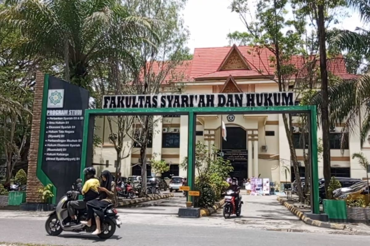 Pekanbaru, UIN Suska Riau, UIN Suska, Fakta Kasus Pembacokan di UIN Suska Riau, Direncakan Sejak 2025, Pelaku Siapkan Kapak dan Parang, Direncanakan Sejak 2025, Kronologi Kejadian, Korban Sedang Tunggu Ujian Skripsi, Kondisi Korban dan Pendampingan Kampus, Penyesalan Tersangka dan Ancaman Hukuman