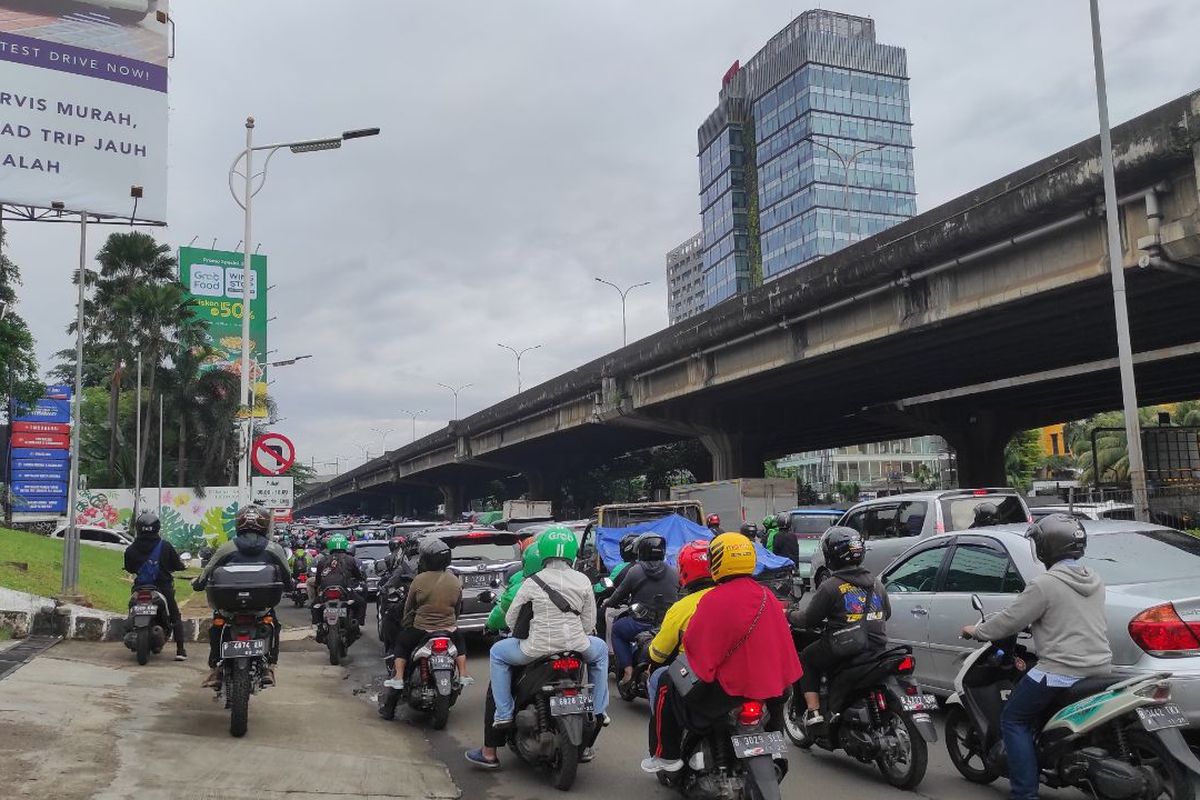 lalu lintas, arus lalu lintas, rekayasa Lalu Lintas, Lebak Bulus, Lalu Lintas, rekayasa lalu lintas, pengguna jalan, Awas Macet, Ada Rekayasa Lalu Lintas di Lebak Bulus Jaksel