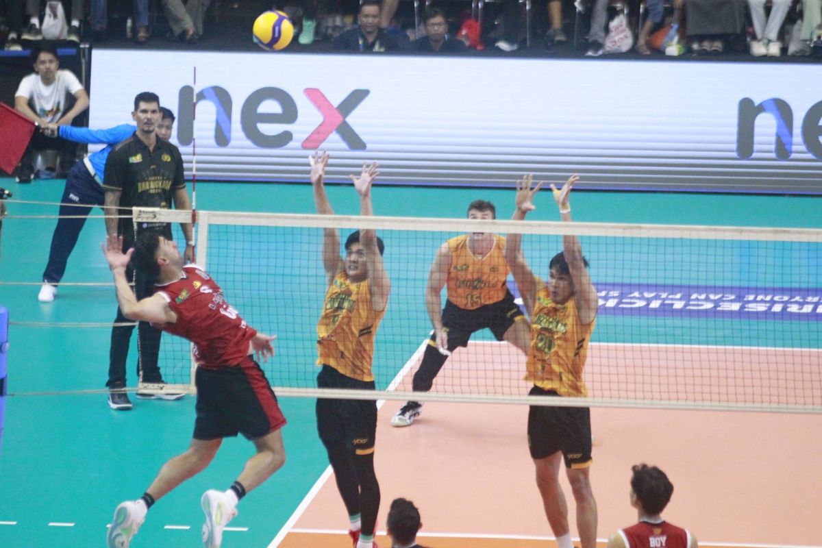 Jakarta LavAni, ProLiga 2025, Jakarta Lavani, Proliga 2025, Jakarta LavAni Livin’ Transmedia, final four proliga 2025, hasil final four proliga 2025, hasil lavani vs bhayangkara, hasil lavani vs bhayangkara hari ini, LavAni Hajar Bhayangkara 3-0 meski 'Pak Kumis' Russell Bikin Kewalahan