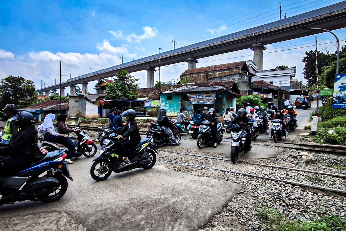 perlintasan liar, Sinergi Pusat dan Daerah Penting untuk Atasi Perlintasan Liar Kereta Api