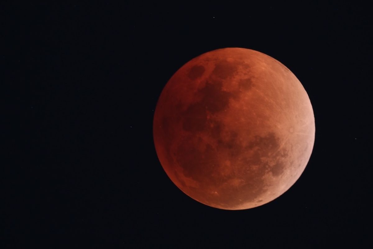 BMKG, gerhana bulan, gerhana bulan total, BRIN, gerhana bulan total jam berapa, gerhana bulan total september 2025, Jadwal dan Lokasi Pengamatan Gerhana Bulan Total di Indonesia Malam Ini, 7-8 September 2025, Jadwal Pengamatan Gerhana Bulan Total di Indonesia, Lokasi Terbaik untuk Menyaksikan Gerhana Bulan Total, Tips menyaksikan Gerhana Bulan Total, Penjelasan Ilmiah Tentang Gerhana Bulan "Blood Moon"