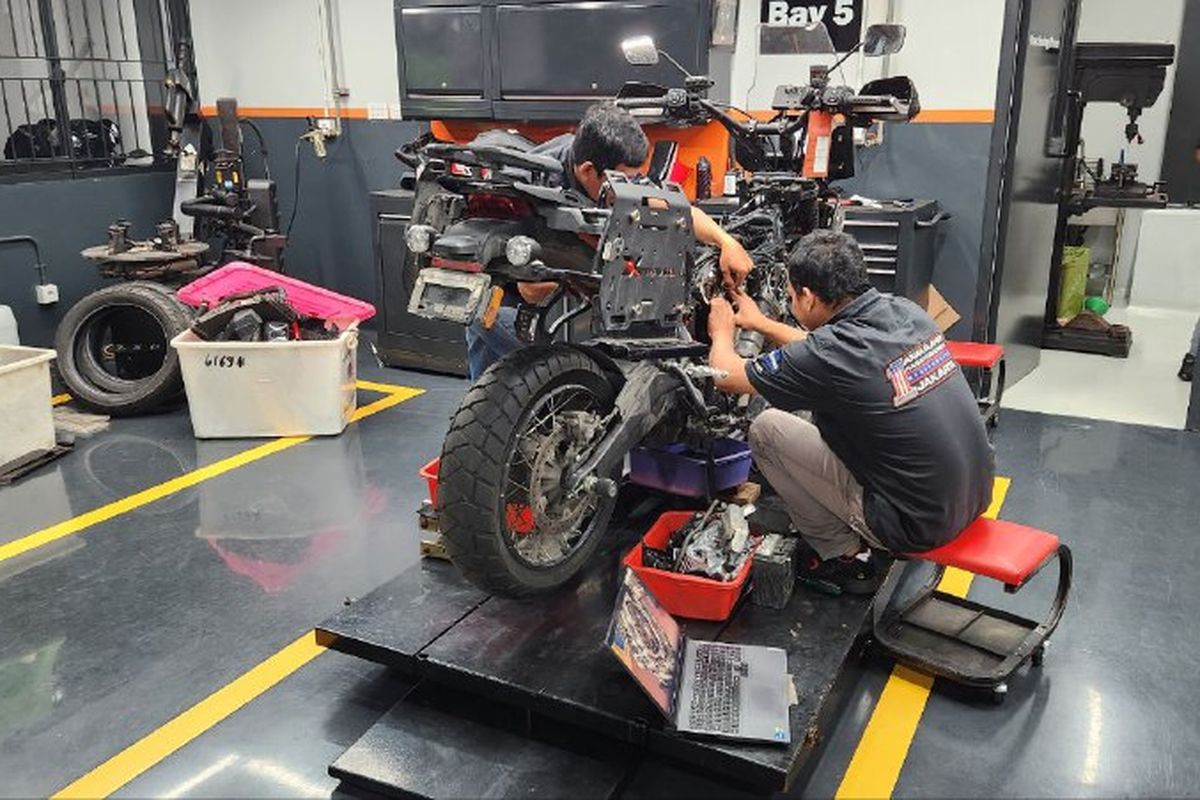 merawat motor, ganti oli motor, oli motor habis, Kesalahan Umum Perawatan Sepeda Motor yang Dilakukan Pemilik