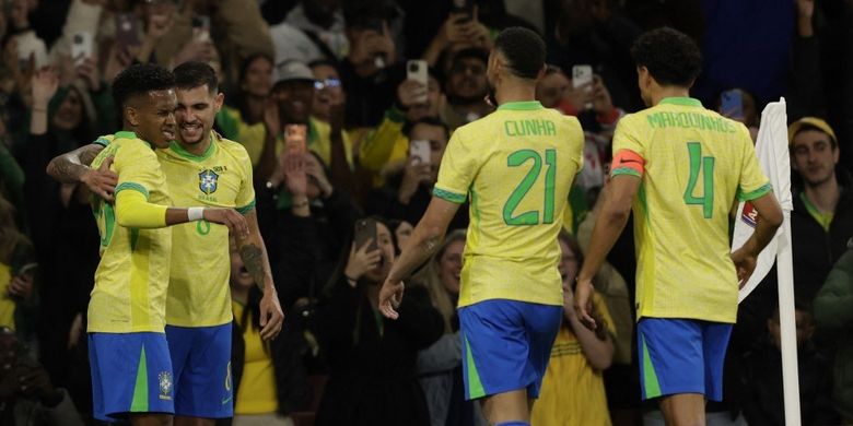 Carlo Ancelotti, penggemar, pers, Bakal Jadi Pelatih Tertua Brasil, Carlo Ancelotti Tekankan Pentingnya Hubungan Personal