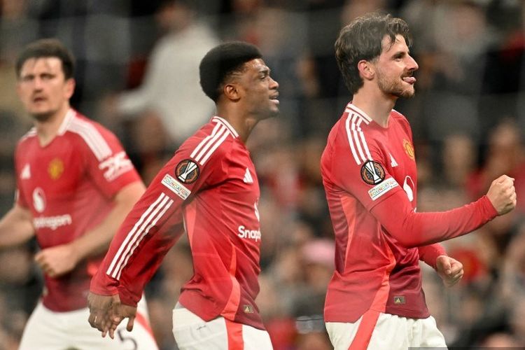 Manchester United, derbi Manchester, Ruben Amorim, Altay Bayindir, Amorim Pastikan Bayindir Jadi Starter di Derbi Manchester