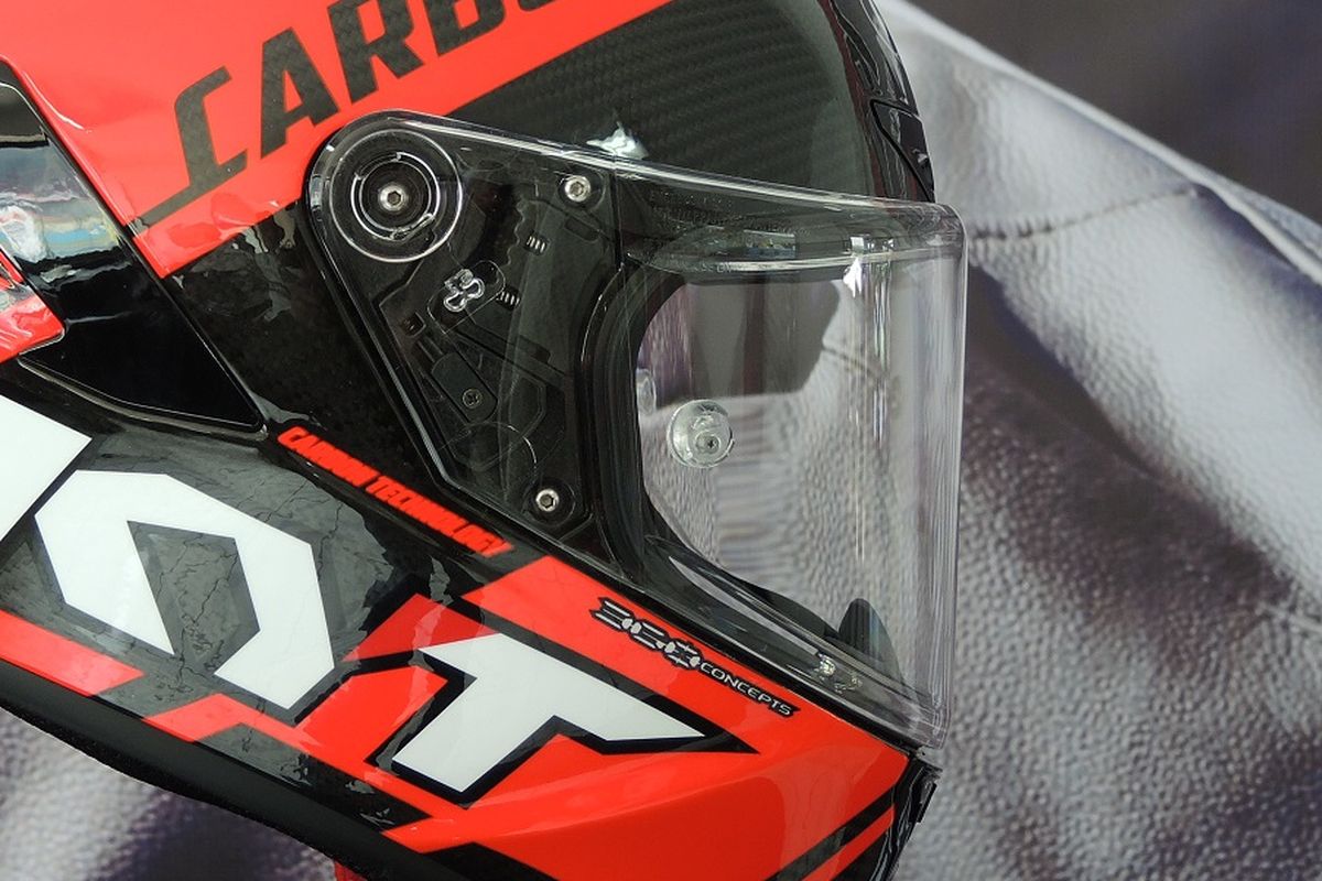 visor, helm, kaca helm, Anti-Fog Helm Jadi Kunci Visibilitas Aman Pengendara Motor Saat Hujan