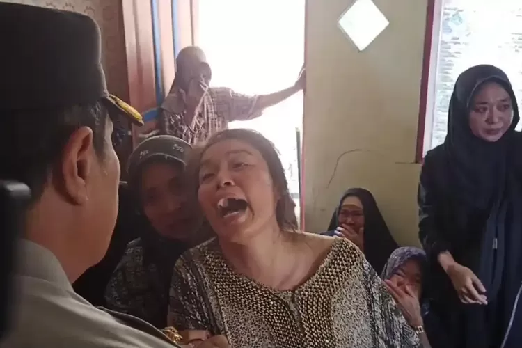 Bripda DP, Polda Sulsel, Momen Bripda Pirman Digiring Provos Keluar Sidang Etik, Kehilangan Seragam gara-gara Senioritas, Momen Hormat Terakhir, Fakta Sadis "Sikap Roket" dan Kebohongan yang Terungkap, Dalih Pembinaan Senioritas yang Berujung Maut, Ancaman 10 Tahun Penjara Menanti