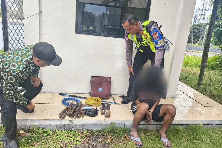 Polres Bangkalan, Jembatan Suramadu, Nyamar Mancing, Pemuda 18 Tahun Tiga Kali Curi Kabel Jembatan Suramadu Sepanjang 5,4 Km, Apa yang Ditemukan dari Tersangka?, Bagaimana Modus Pencurian Dilakukan?, Benarkah Aksi Ini Dilakukan Berulang Kali?, Apa Dampak Kerugian bagi Pengelola Jembatan?