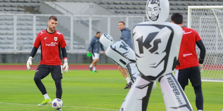 Timnas Indonesia, Maarten Paes, Kualifikasi Piala Dunia 2026, putaran keempat Kualifikasi Piala Dunia 2026, Arab Saudi, Maarten Paes Tak Takut Main di Arab Saudi, Siap untuk Putaran 4 Kualifikasi Piala Dunia