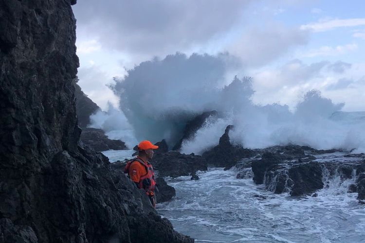 Watu Togok, watu togok, Watu Togok berbahaya, Watu Togok Pantai Siung, Ada Wisatawan Hilang, Ini Alasan Watu Togok di Pantai Siung Berbahaya