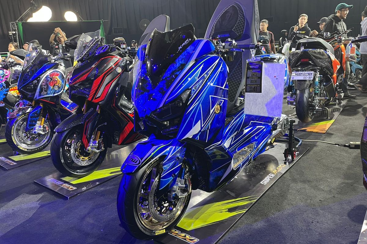XMAX, modifikasi, CustoMAXI, Yamaha XMAX, King CustoMAXI 2025, Yamaha XMAX Hedon dengan Emblem Emas 18 Karat