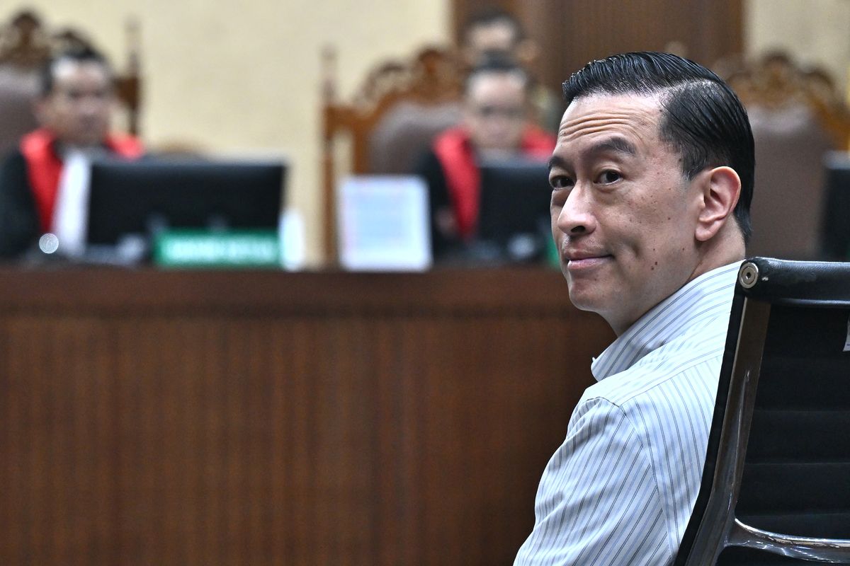 Tom Lembong, Kasus Tom Lembong, kasus tom lembong, vonis tom lembong, Tom Lembong divonis 4 tahun dan 6 bulan penjara, hasil putusan tom lembong, Ketika Tom Lembong Melawan Arah: Dari Elite Jokowi ke Penjara karena Kasus Gula, Latar Belakang Kasus Tom Lembong, Dari Lingkaran Kekuasaan ke Kubu Oposisi, Kritik terhadap Vonis, Dukungan dari Anies Baswedan dan Tokoh Lain, Belum Tentukan Sikap
